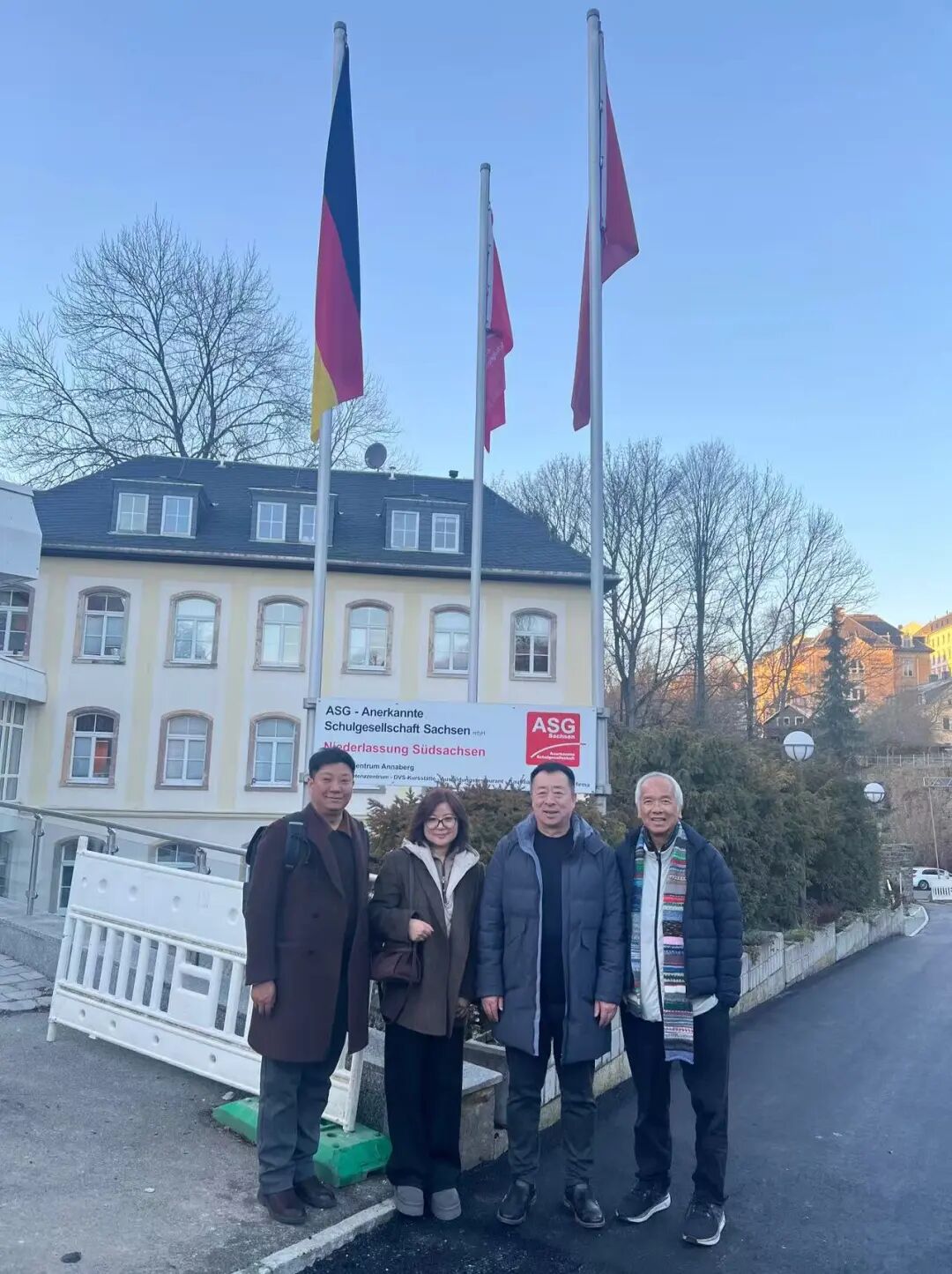 傲拓道董事长亲赴德国，只为把关每一个岗位与未来